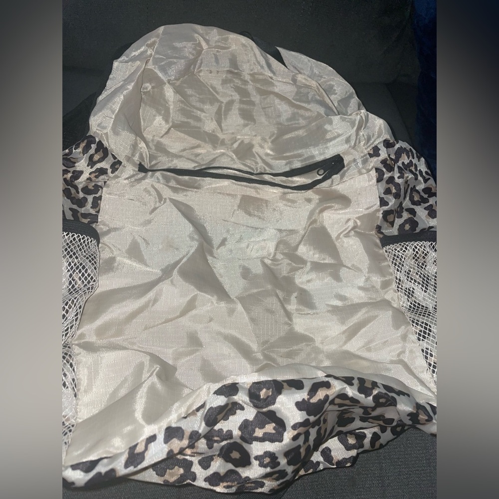 🐆APL Backpack🐆 - Picture 4 of 4
